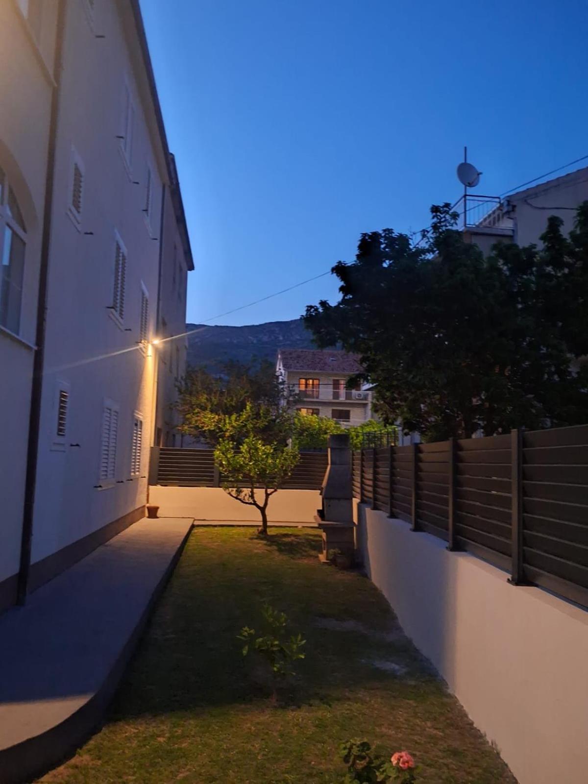 Apartment Marko Kaštela Екстериор снимка