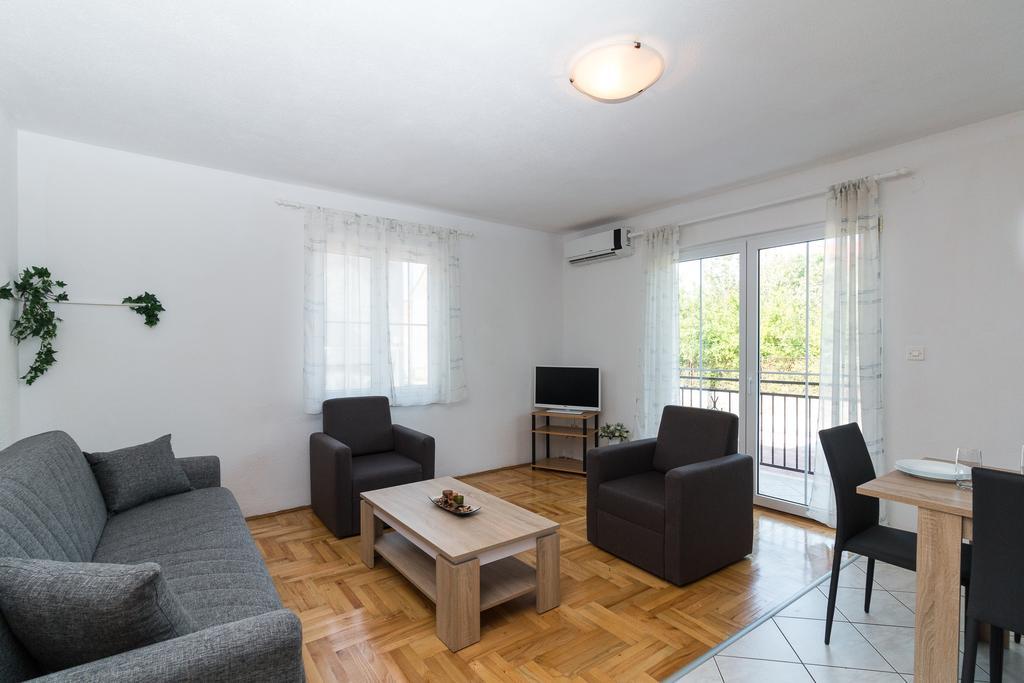 Apartment Marko Kaštela Екстериор снимка